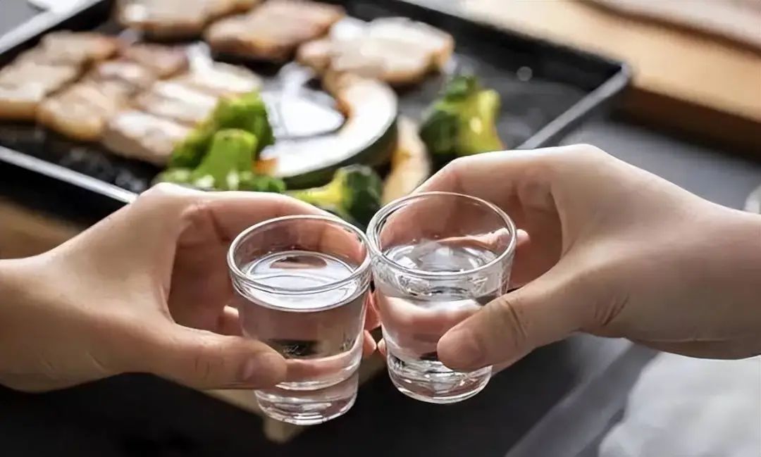 喝酒段位大揭秘，你能到達(dá)哪一級(jí)？.jpg