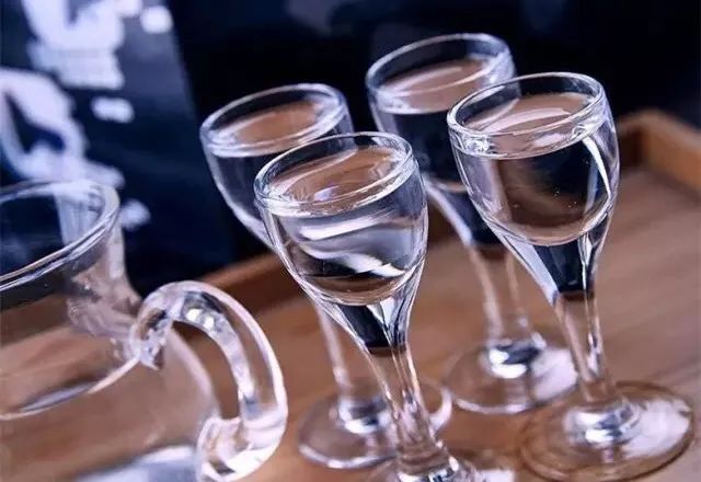 白酒在冬天為什么不會(huì)結(jié)冰？.jpg