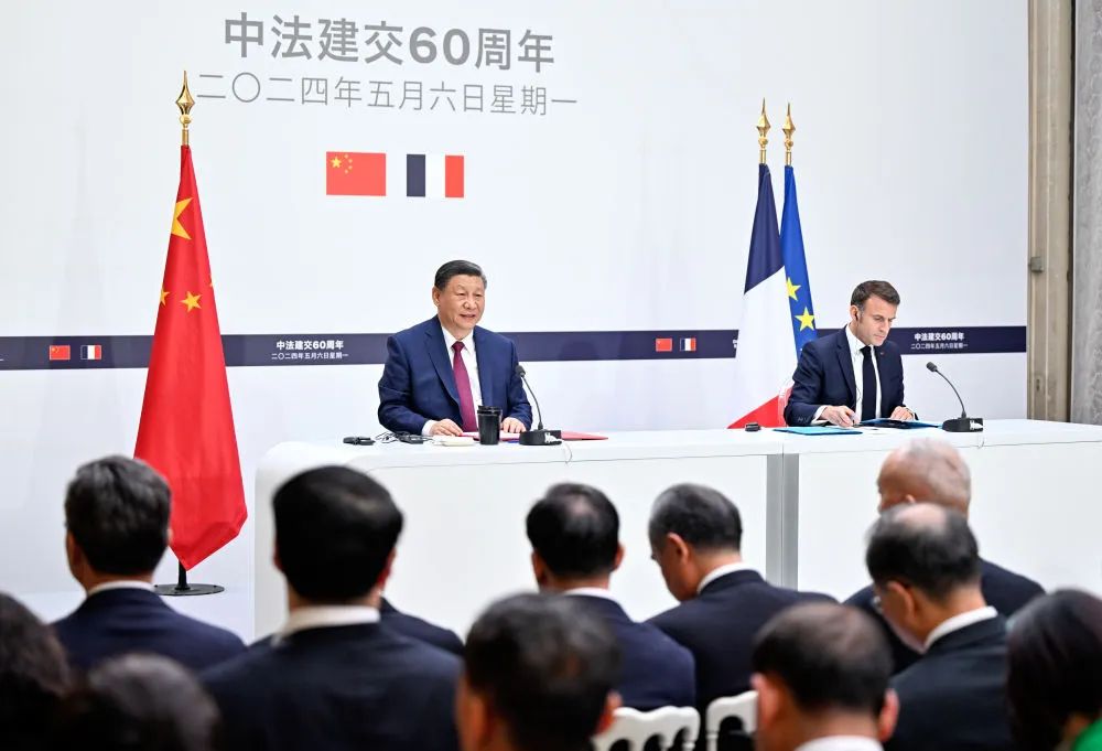 習(xí)近平同法國(guó)總統(tǒng)馬克龍共同會(huì)見記者.jpg